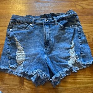 NWOT The “icon short” by Kendall & Kylie
